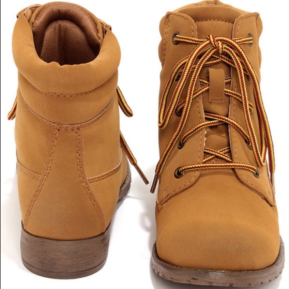Madden Girl Raage tan suede lace-up work booties